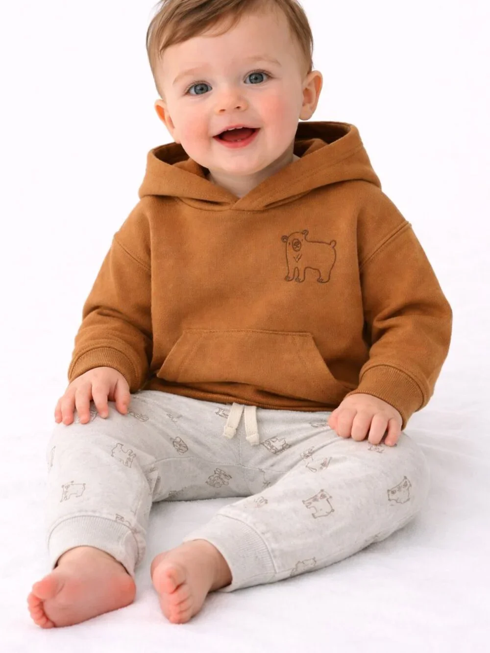 NWT Carter’s 18M Baby Boy Outfit Bear Hoodie & Jogger Pants Set Brown Gray - Picture 2 of 4